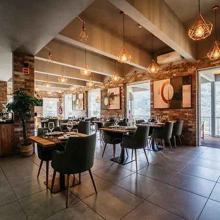 Welcome Douro - Eco Alpesi faház Cinfães